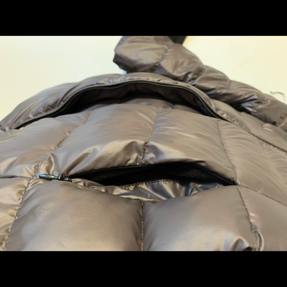 Andrew Marc down coat - Picture 11 of 12